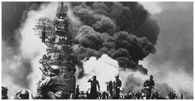 在77年前的今天，日本偷袭珍珠港，赌美国“挨揍”后会乖乖和谈