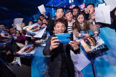 温子仁为《海王》发文感谢中国观众，网友：锦鲤之王