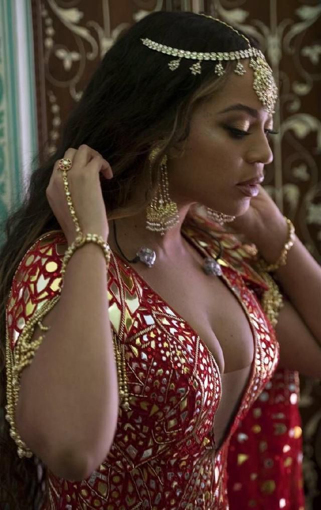 印度首富嫁女儿砸1.3亿请碧昂丝献唱，希拉里捧场，有钱限制想象
