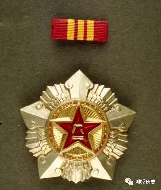 1955年授勋，哪些人获得了一级八一勋章?