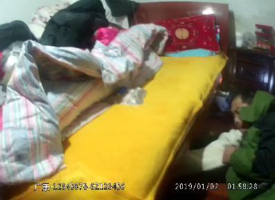 深夜,宁波19岁少女吞下一瓶安眠药,电话关机!危及时刻民警决定…