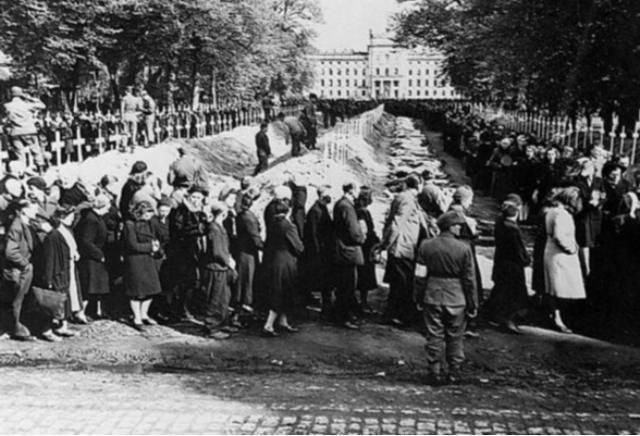 二战期间，希特勒规定的纳粹军礼不执行会怎样？这位士兵亲身试验