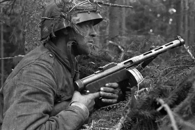 二战时的芬兰：百万苏军拿不下，武器曾出口到中国
