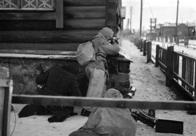 二战时的芬兰：百万苏军拿不下，武器曾出口到中国