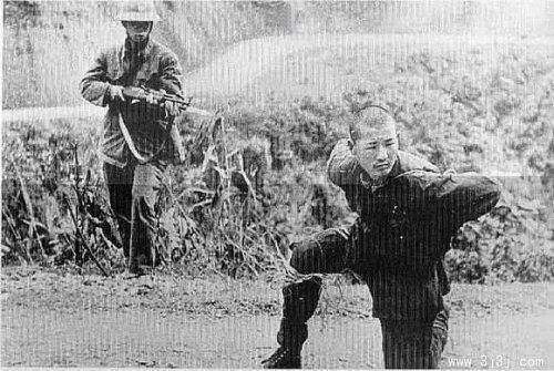 他是骨头最硬的中国侦察兵行刑前宁死不跪被俘还拉个越军垫背