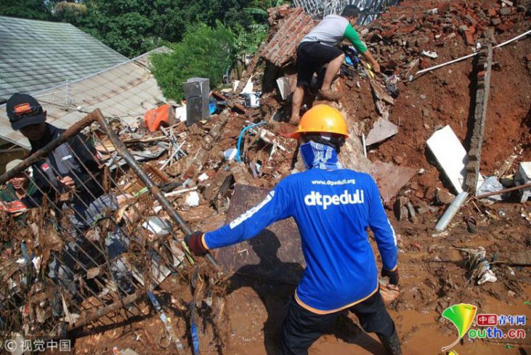 印尼暴雨爆发洪水造成至少4人死亡数十座房屋受损