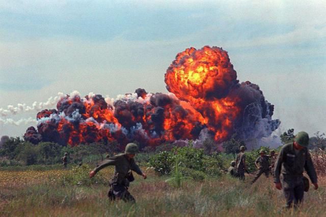 美国出动65万大军进攻越南，为何不敢越过17度线？这里告诉你原因