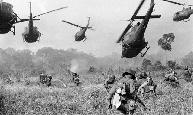 美国出动65万大军进攻越南，为何不敢越过17度线？这里告诉你原因
