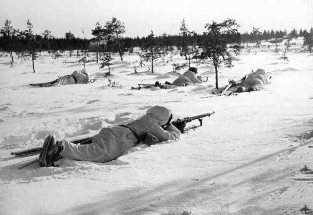 二战中的芬兰：堪称欧洲的平头哥，先后和苏德两大强国交手