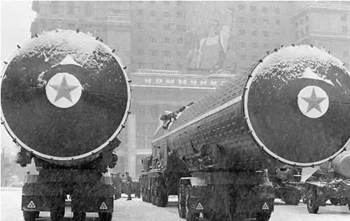 苏联为南下，准备100万部队与千枚核弹，我国的一句口号令其忌惮
