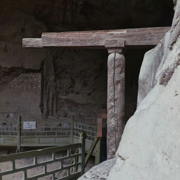 炳灵寺石窟的唐代勾栏与北宋石塔