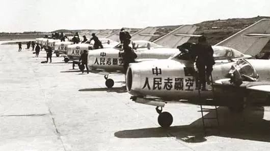中国唯一的“白人”将军！打掉美军机、拿下苏-27，70岁飞出"眼镜蛇"！