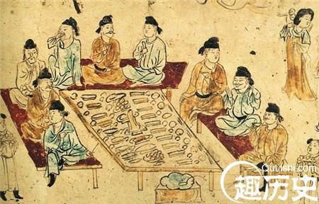 趣闻：古代中国人跪着吃饭是为避免走光？