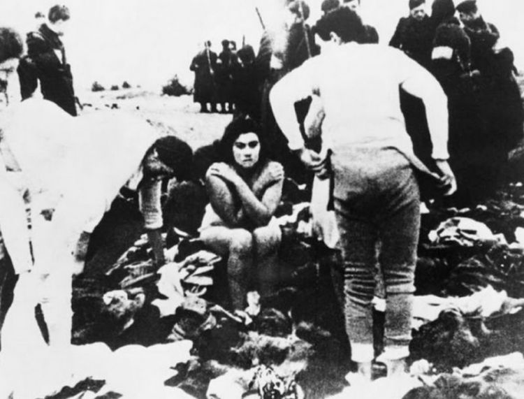 德军残害犹太人证据：残忍的连妇女小孩都不放过