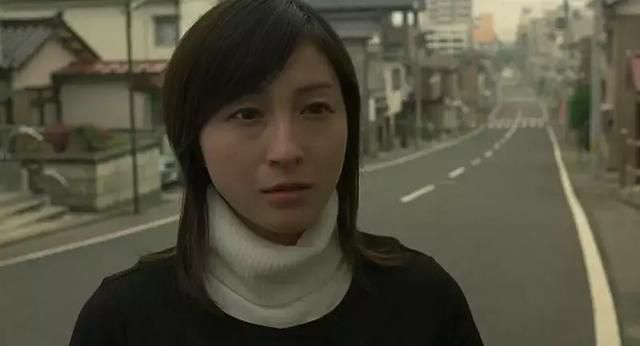 “为死人化妆”这个我们忌讳的职业，日本人拍成了这片，很恭敬