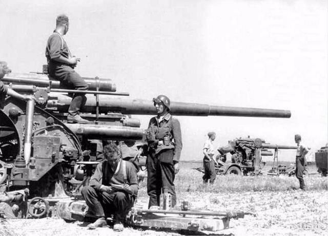 无敌88高射炮平射轰炸坦克：到底是不是隆美尔发明的？
