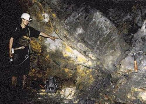 矿工的一次意外发现，或证明地球在20亿年前可能已孕育了高级文明