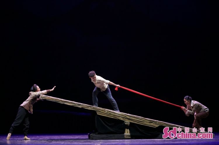 大型红色舞剧《乳娘》再登省会大剧院掀起观看热潮