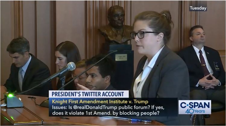 特朗普在推特上拉黑网友，网友起诉，法院：把她放出黑名单