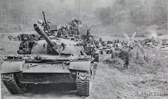 对越自卫反击战：我军坦克及其步坦协同战揭秘