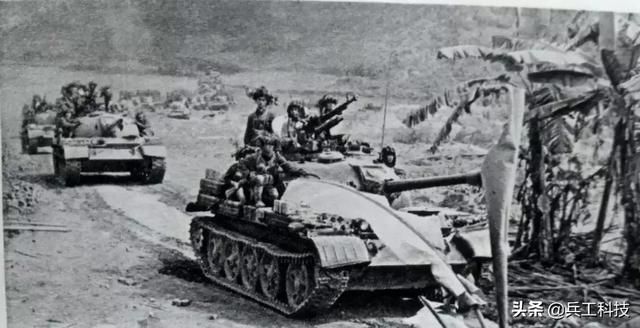 对越自卫反击战：我军坦克及其步坦协同战揭秘