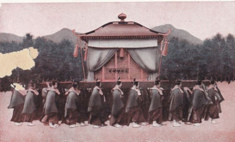 日本大正天皇葬礼罕见彩照：场面恢弘，与生前被嫌弃形成鲜明对比