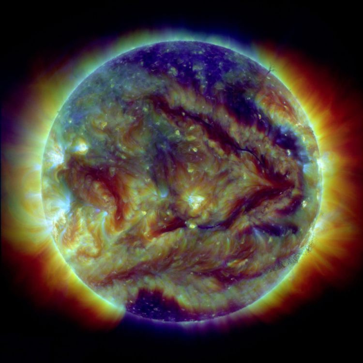 图片看宇宙；精选八条太阳的趣知识。
