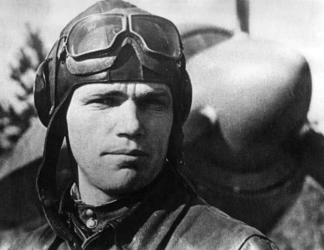 苏联飞行员劫持德国轰炸机回到祖国，为何反而被当成德国间谍