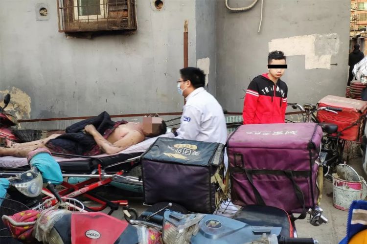 北京火灾伤者全是外卖小哥，疑因电动车电瓶充电引发
