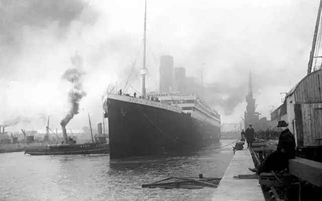 历史上的今天——1912年4月10日，泰坦尼克号开始第一次也是唯一一次航
