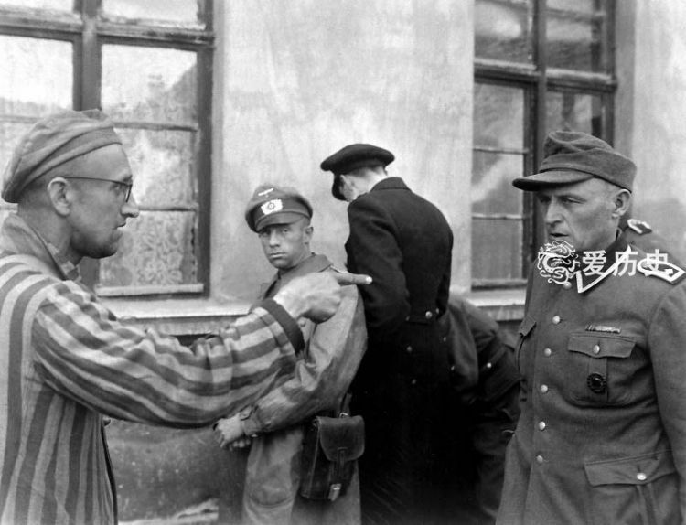 纳粹集中营囚徒最后关头的绝地反击完成了死里逃生的自我救赎