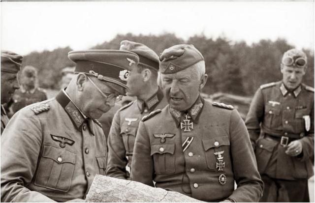 这位德军元帅指挥70万军队战胜560万苏军，战后被西方奉为座上宾