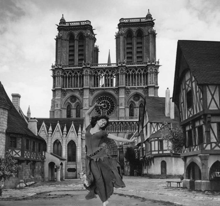 巴黎圣母院将暂别大众十年！想要与它相会，这5部电影值得一看
