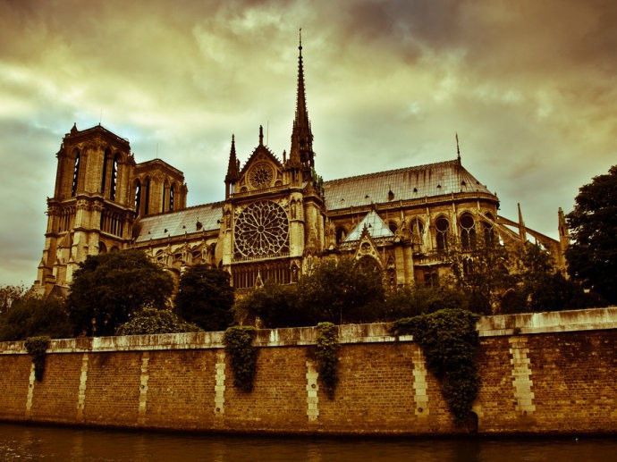 巴黎圣母院将暂别大众十年！想要与它相会，这5部电影值得一看