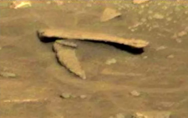 美国好奇号在火星发现了什么？抓拍到一个类似折叠刀物体的照片