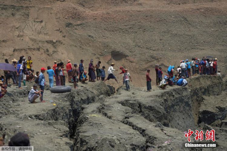 缅甸一矿区发生滑坡数十人失联