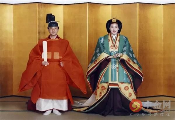 认识日本新天皇：学霸情圣出生在仓库里的非传统皇太子