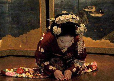 日本天皇痛失爱妃后郁郁寡欢，被大臣忽悠着去做和尚，最终成高僧