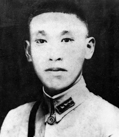 抗战中他只是一个营长，却率五百人血战四万日军，牺牲后举国悲痛