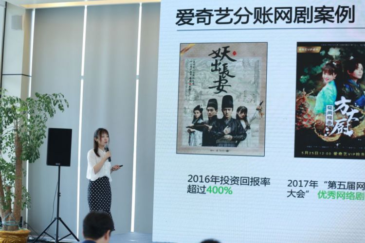 巩俐加盟《中国女排》出演郎平;《爱情公寓5》宣布开拍最终季