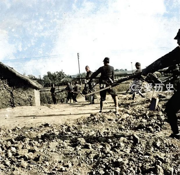 侵华期间积极训练作战的日本在乡军人在中国强取豪夺杀人害命