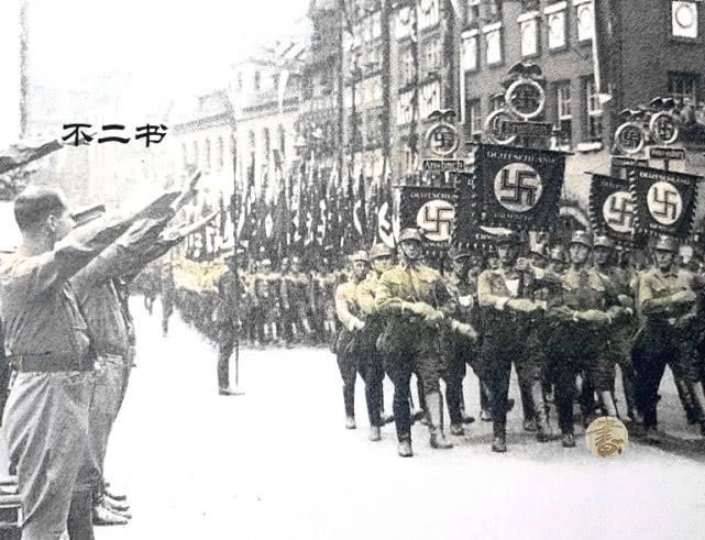老照片：第三帝国崛起之时的模样，看看镜头下疯狂入侵的德军