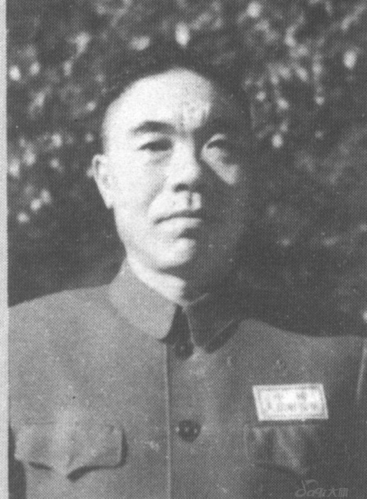 他是国共两党的双料中将，因老蒋猜疑而起义，后在朝鲜战场立功
