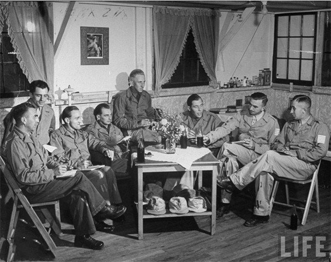 二战时期，看美军如何对待纳粹俘虏