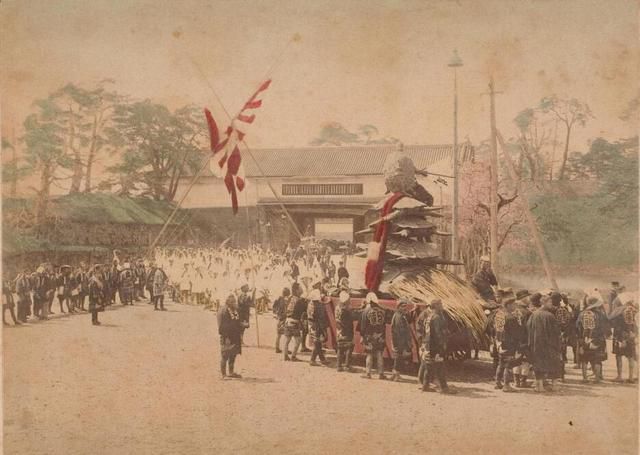 一组老照片：若甲午战争日本败了，他们有心情举办这盛大庆典吗？