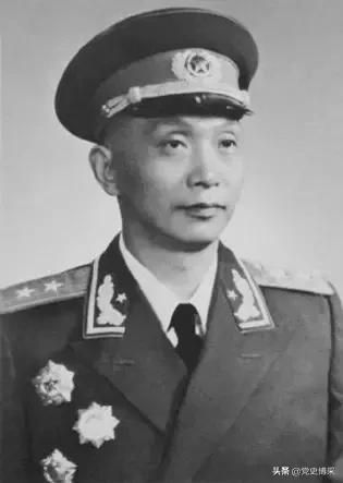 资历很老的开国中将，因解救毛泽东而被称为救驾将军，战斗失利后判刑一年半！