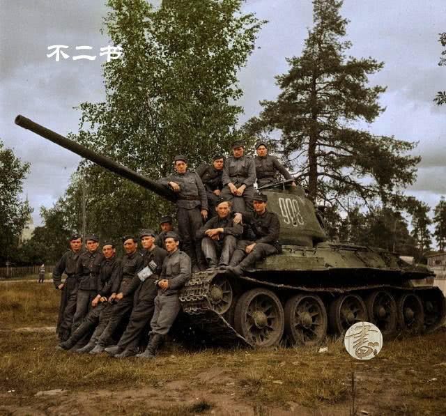 老照片：二战时期的芬兰军队先是暴打苏军后又驱逐德军