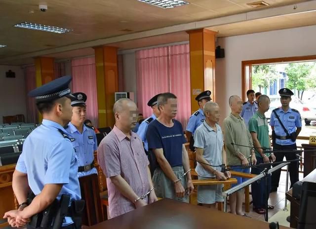 5人被判刑！容县一男子煽动、带领村民阻挠建学校，曾任村主任