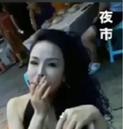 这是啥造型，挺别致啊！重庆保时捷女司机买菜视频走红网络