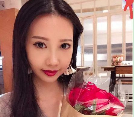 TVB最坚强女艺人，抗癌7年面目全非，助阵马浚伟坚持上台伴舞